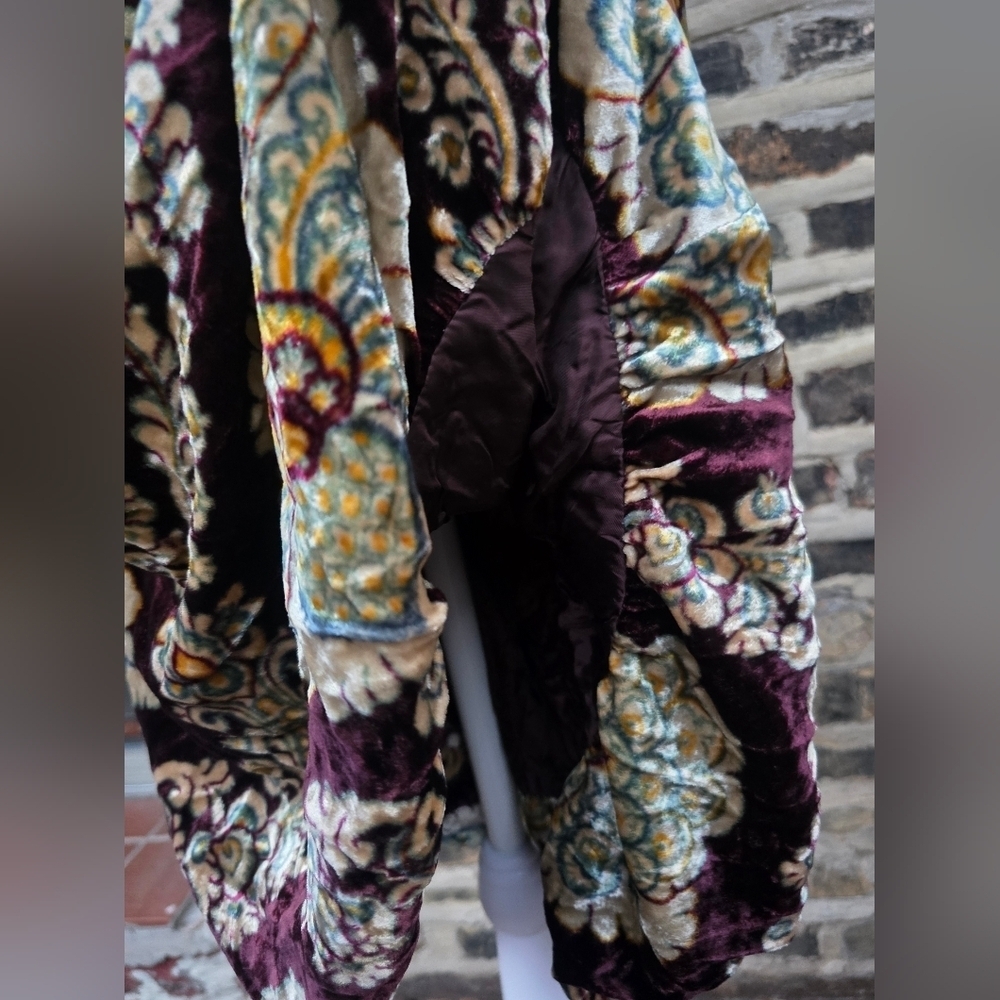 Moschino Rare Vintage Velvet Skirt with Floral Design - Picture 6 of 7